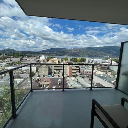 Amazing Brand New Lakeview Condo Downtown Kelowna Buitenkant foto