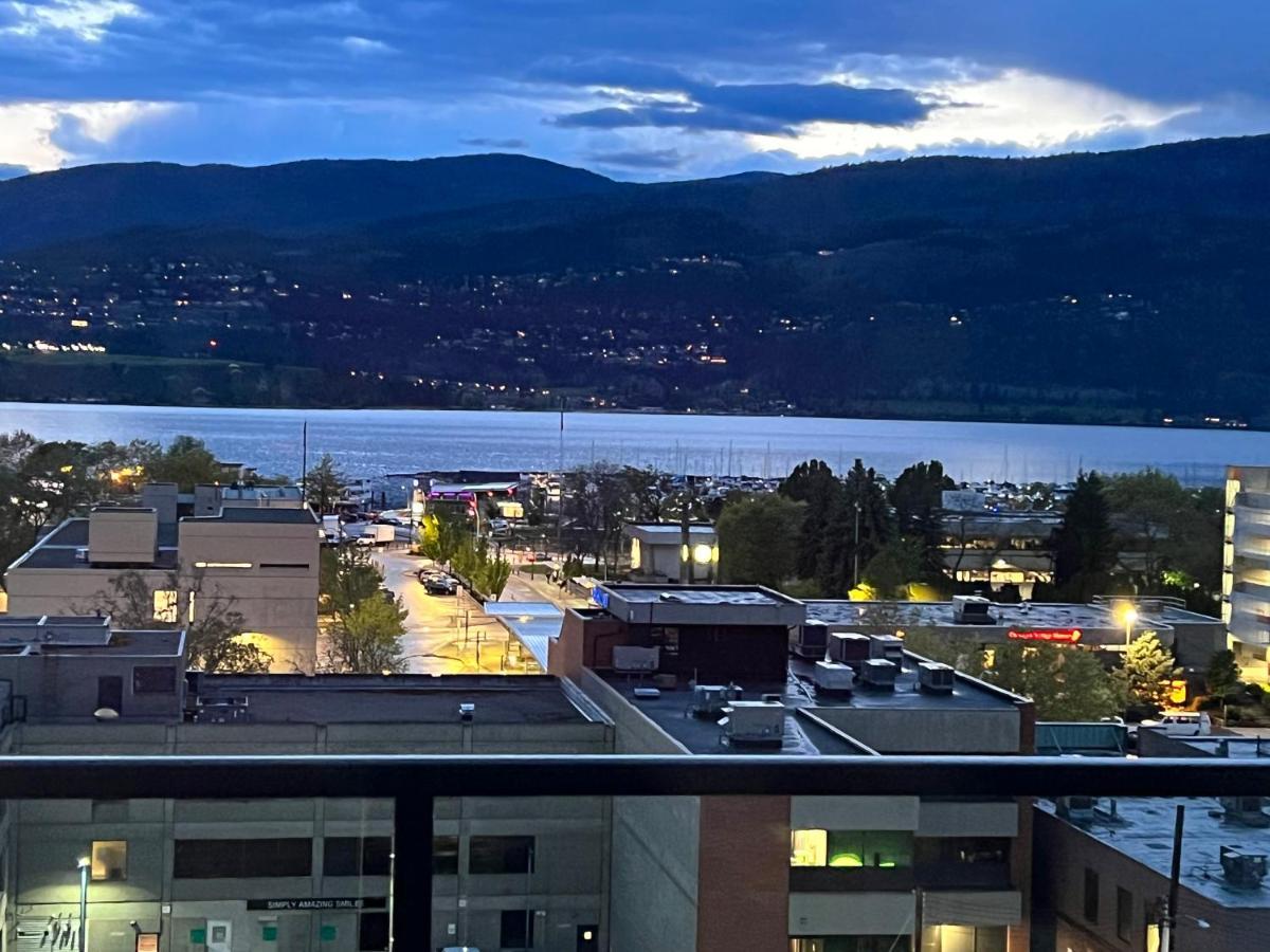Amazing Brand New Lakeview Condo Downtown Kelowna Buitenkant foto