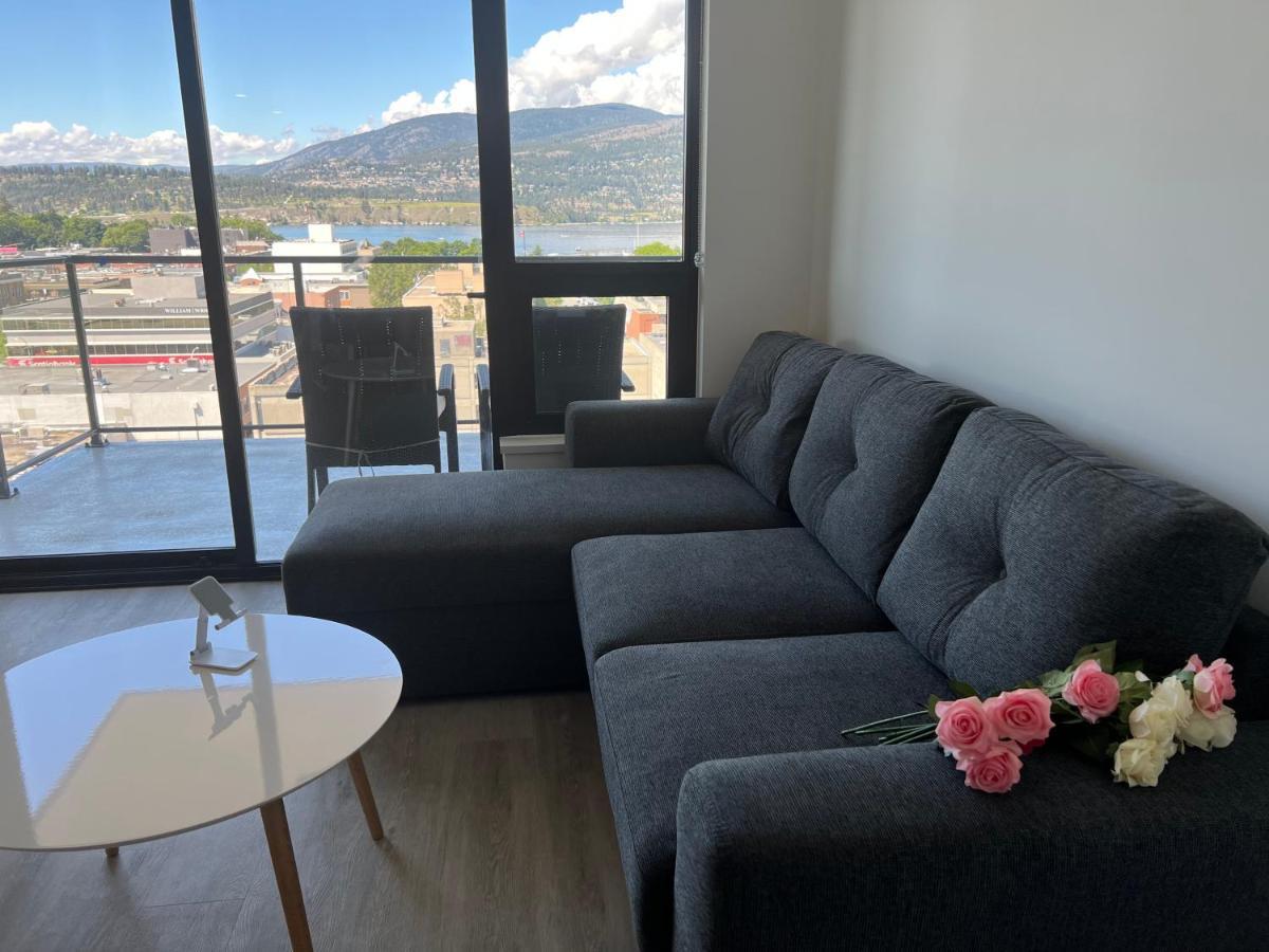 Amazing Brand New Lakeview Condo Downtown Kelowna Buitenkant foto