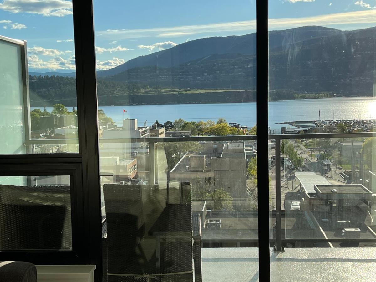 Amazing Brand New Lakeview Condo Downtown Kelowna Buitenkant foto