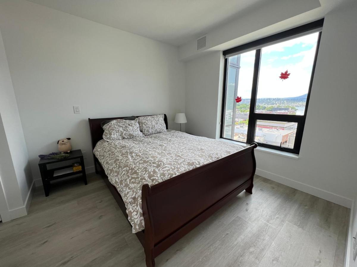 Amazing Brand New Lakeview Condo Downtown Kelowna Buitenkant foto