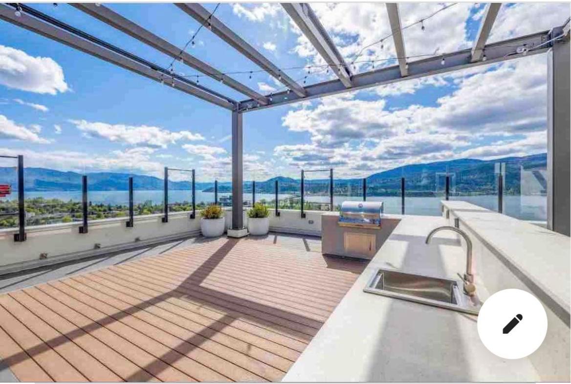 Amazing Brand New Lakeview Condo Downtown Kelowna Buitenkant foto